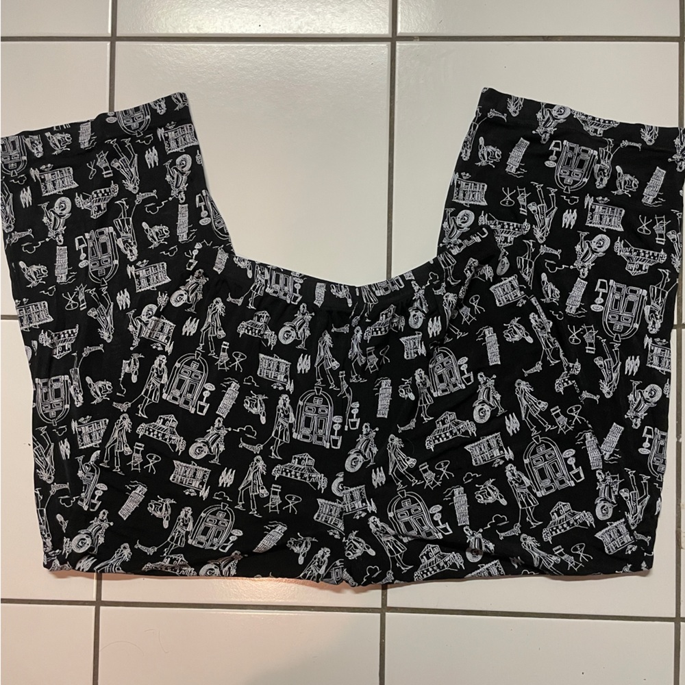 Travel patterned flowy mid calf pants